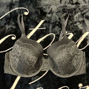 Victoria’s Secret Body By Victoria Lined Perfect Coverage 36DD Bra